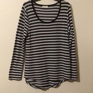 Black and White Knit Bobbie Brooks Top